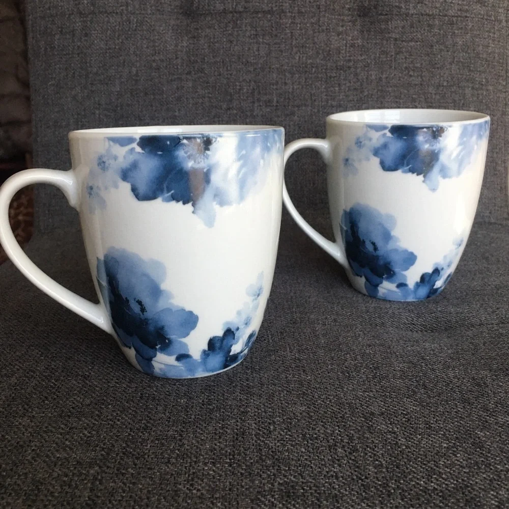 Set of 2 Midnight Roses Porcelain Coffee Mugs Blue White 12 oz